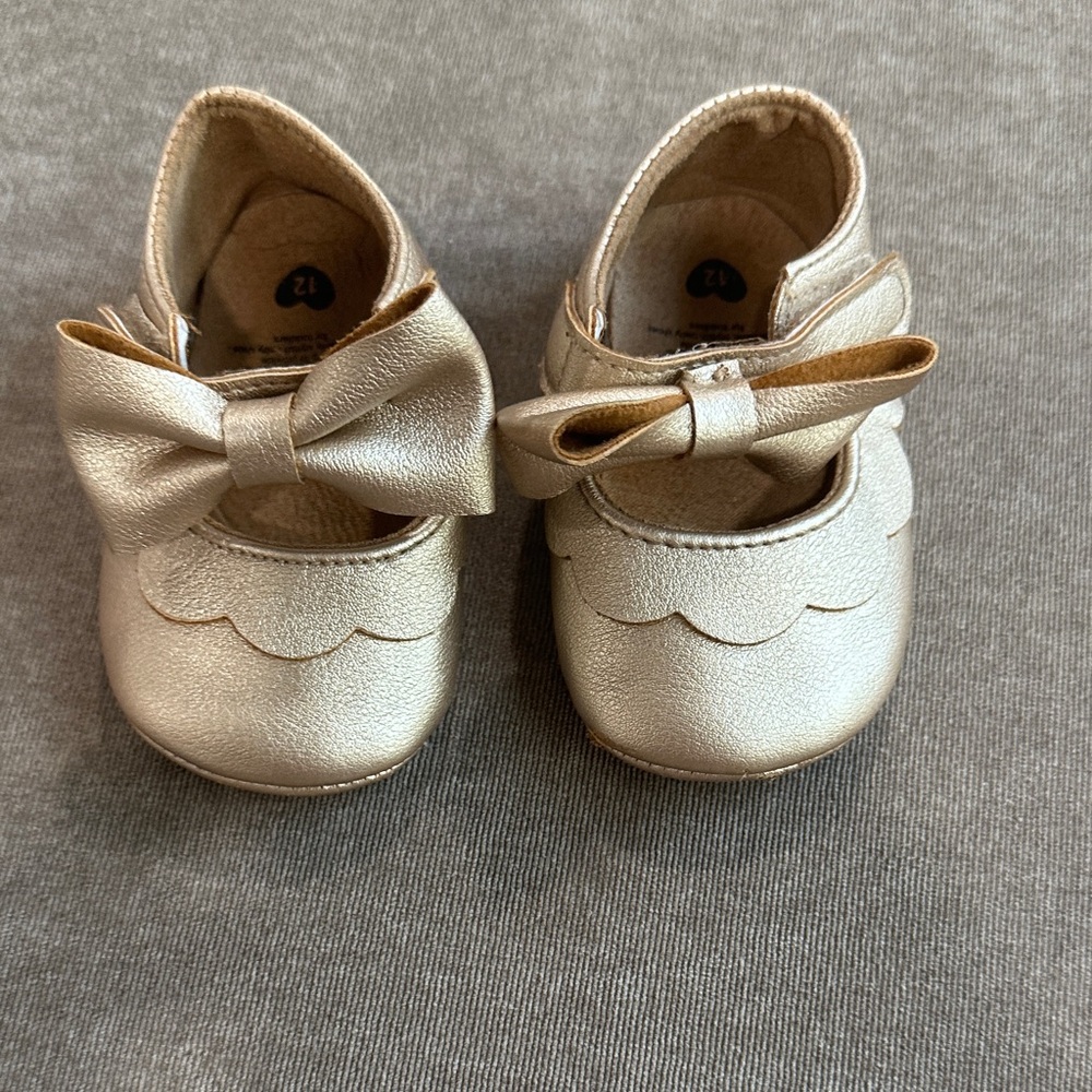 Gold Baby Shoes with Bow